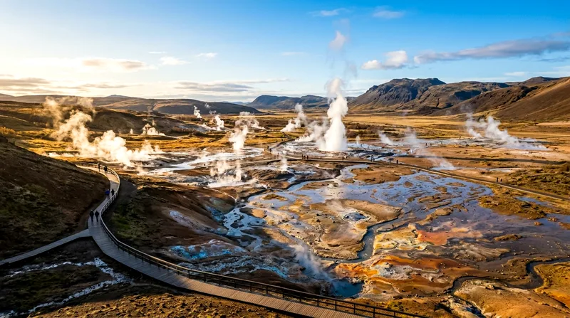 Golden Circle Self-Drive vs Guided Tour: Which to Book